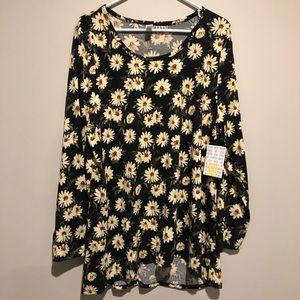 SOLD💜Lularoe Daisy Lynnae